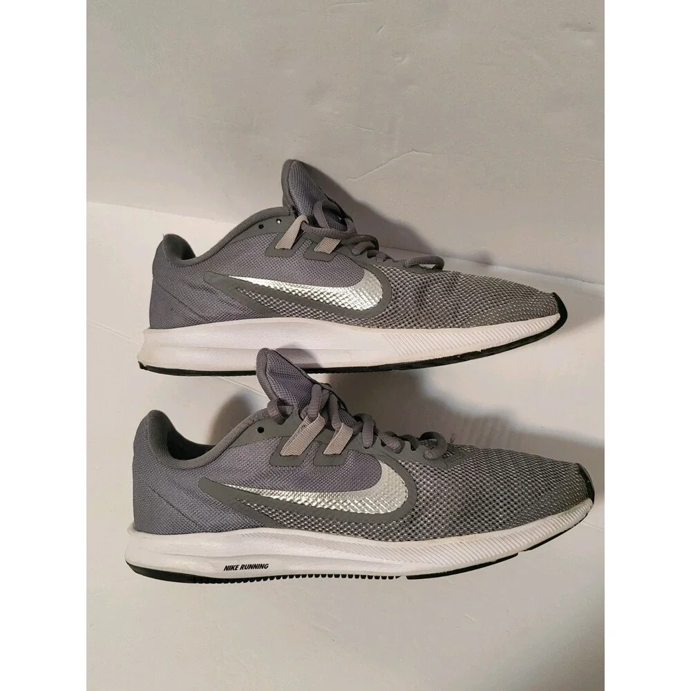 Nike Women’s Size 8 Downshifter 9 Gray & White Athletic Running Shoes - Picture 2 of 6